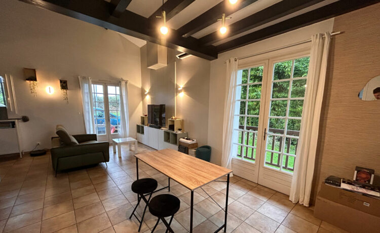 Maison 6 pièce(s) 156.7 m2 2